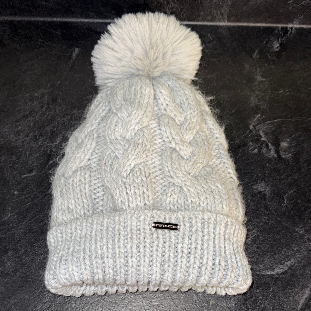 Steve Madden Gray Cable Knit Pom-Pom Beanie